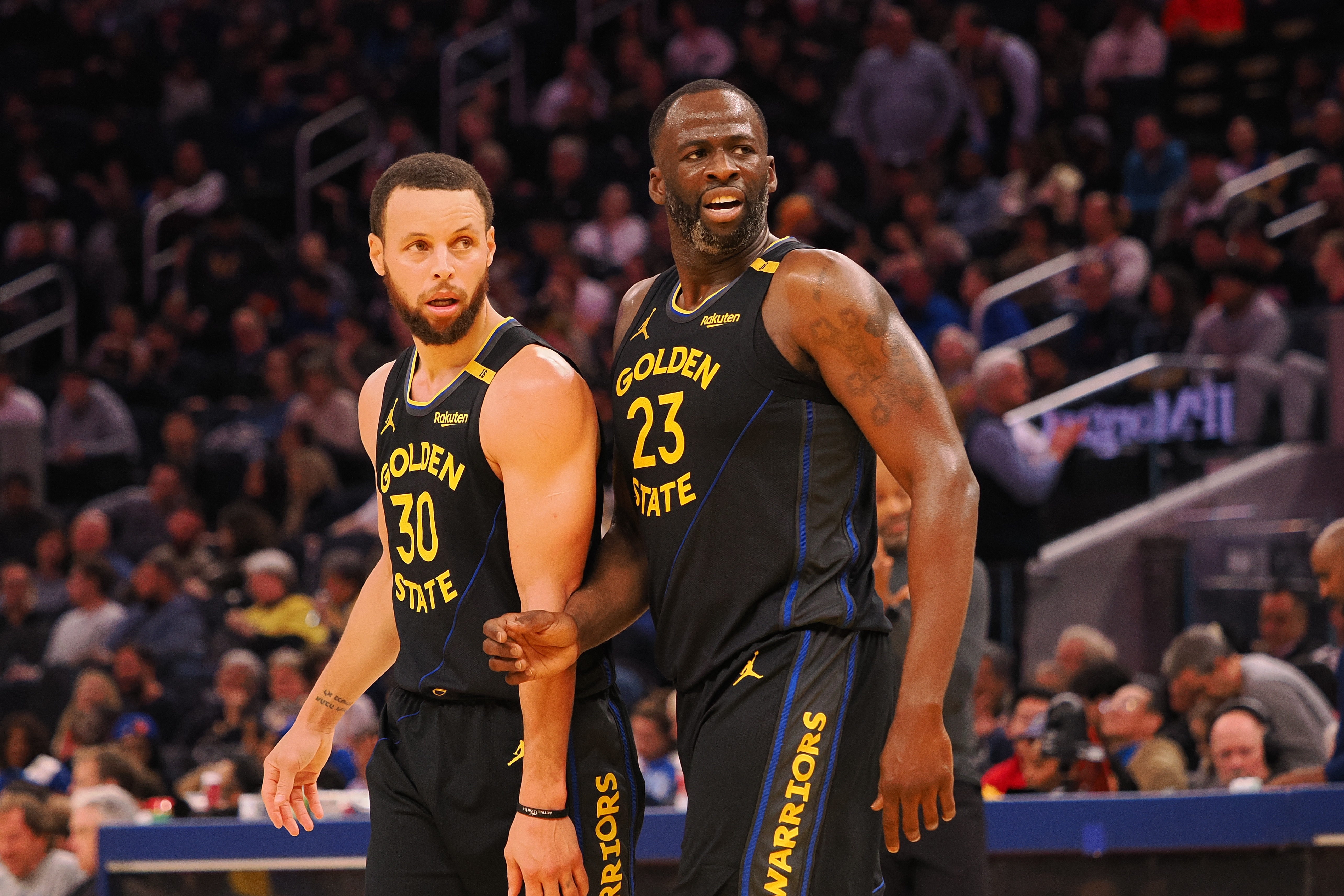 NBA早报：火箭五连败，巴特勒首秀勇士擒公牛，约基奇三节三双