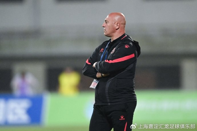 中甲三队齐换帅:嘉定汇龙3-0开门红 苏州换萨尔科 红狮垫底自救