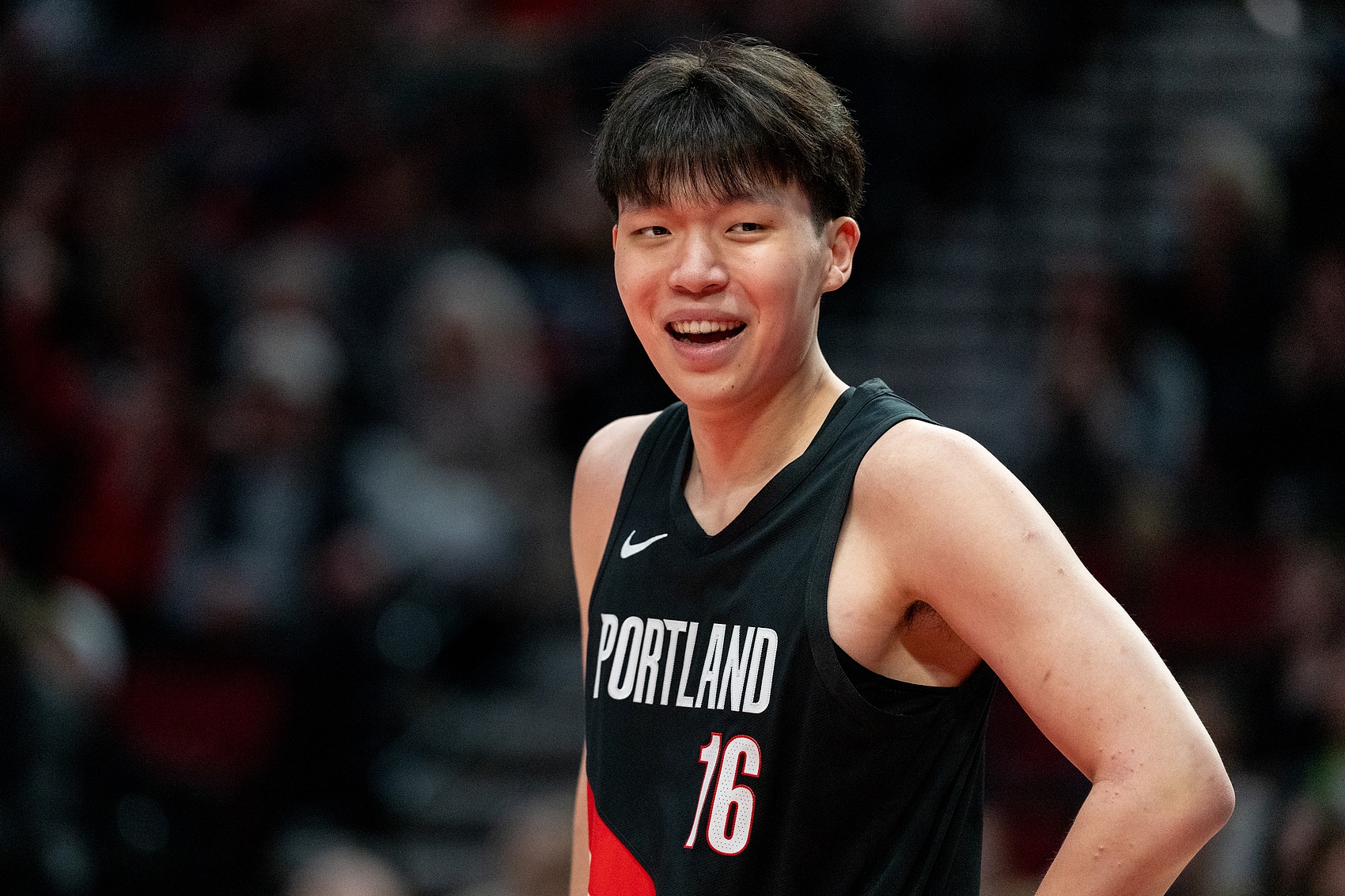杨瀚森自评菜鸟赛季不及格：四五十分，短板全面暴露