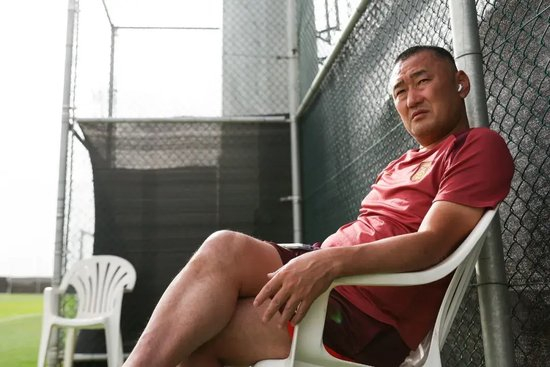 国字号洋帅冰火两重天：久尔杰维奇留任考察 上村健一引爆信任危机