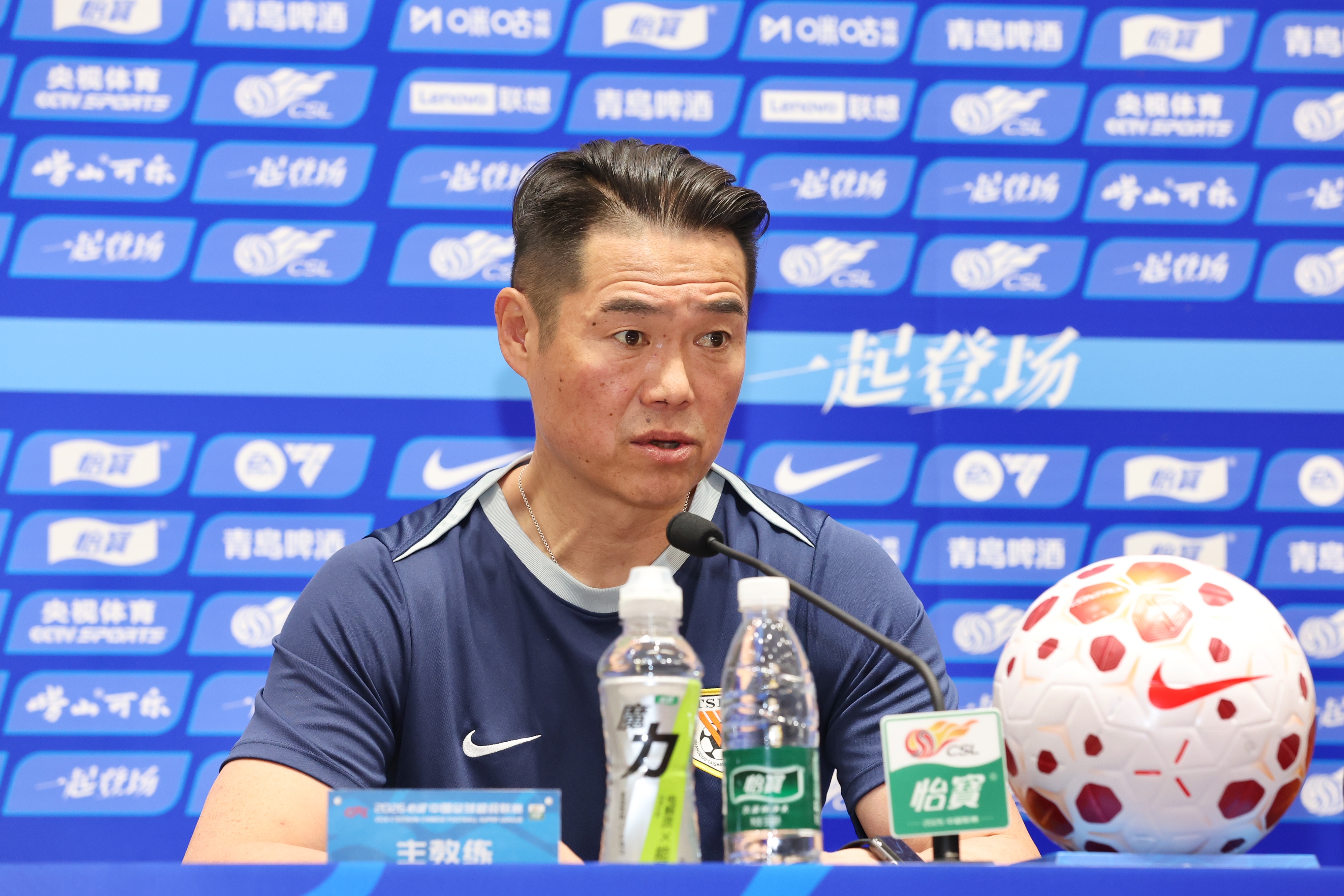宿茂臻:克雷桑仍需1-2周康复,阿尔瓦罗有望下周复出 宿茂臻:克雷桑仍需1-2周康复,阿尔瓦罗有望下周复出