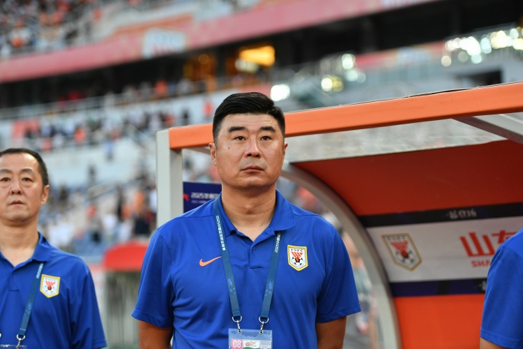 苗原批泰山教练组：挨批时缩在后面，责任在你们