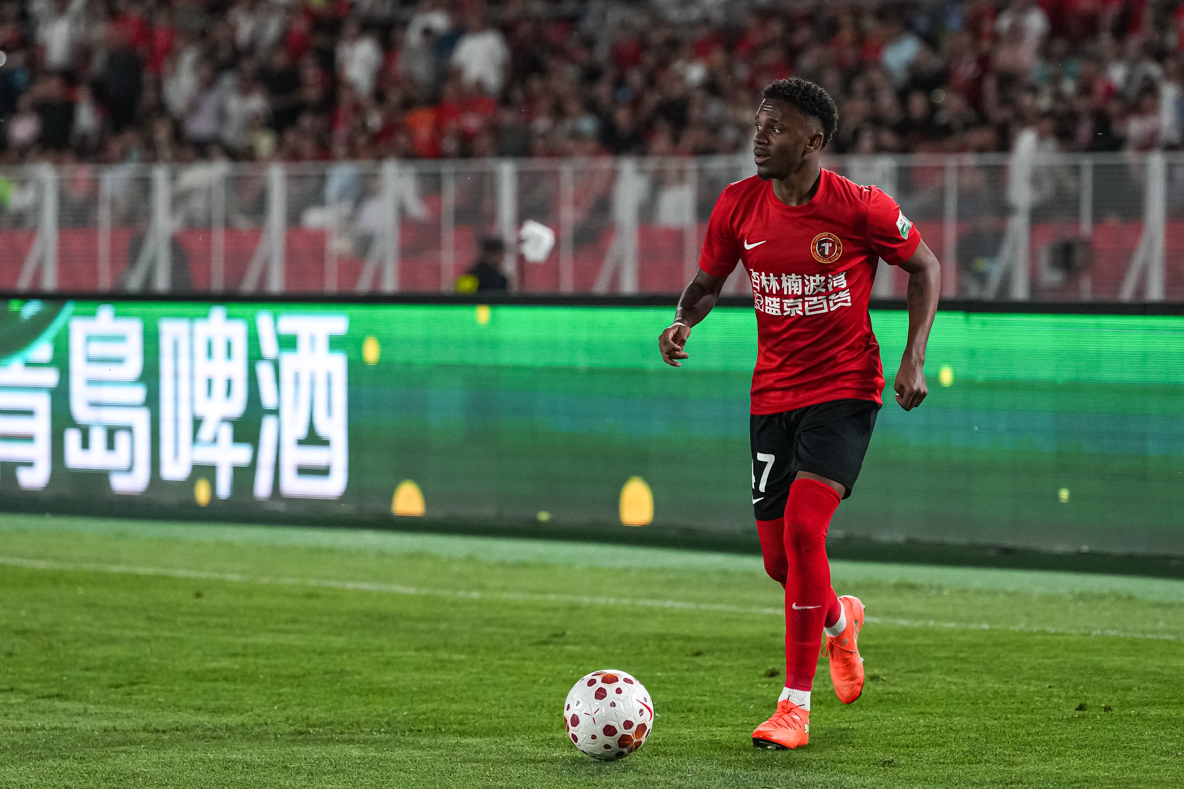 热菲尼奥双响辽宁铁人3-1申花 赛后放话德比众志成城 热菲尼奥双响辽宁铁人3-1申花 赛后放话德比众志成城