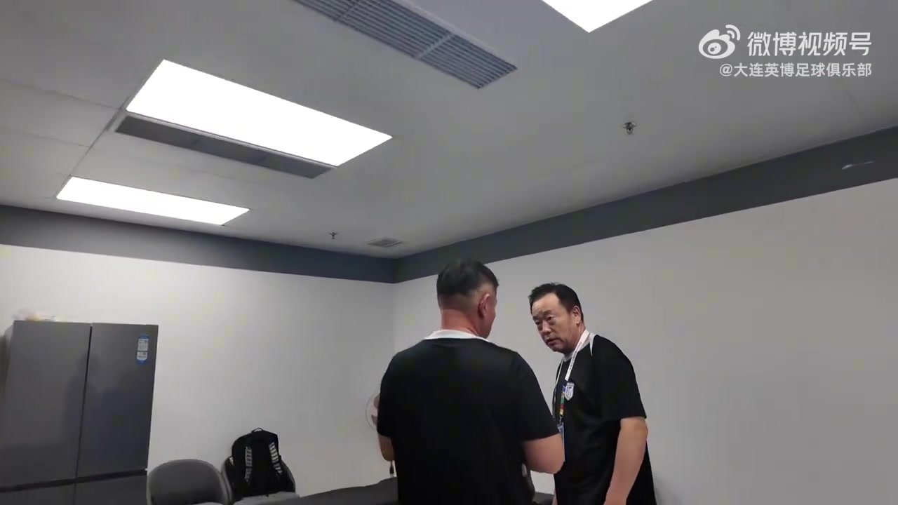 马马杜泪洒替补席 大连英博官方确认德比伤退 马马杜泪洒替补席 大连英博官方确认德比伤退