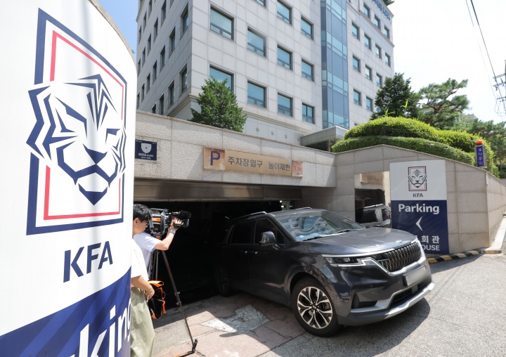 韩国足协性招待丑闻扩大 中国足协相关人员涉案 韩国足协性招待丑闻扩大 中国足协相关人员涉案