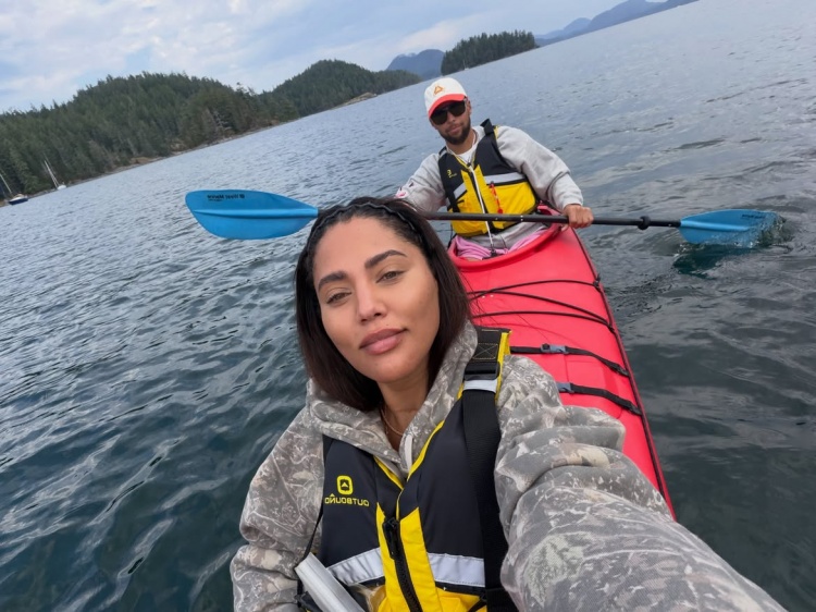 享受假期!库里夫妇加拿大旅游 划船钓鱼好不惬意🚣♂️🎣