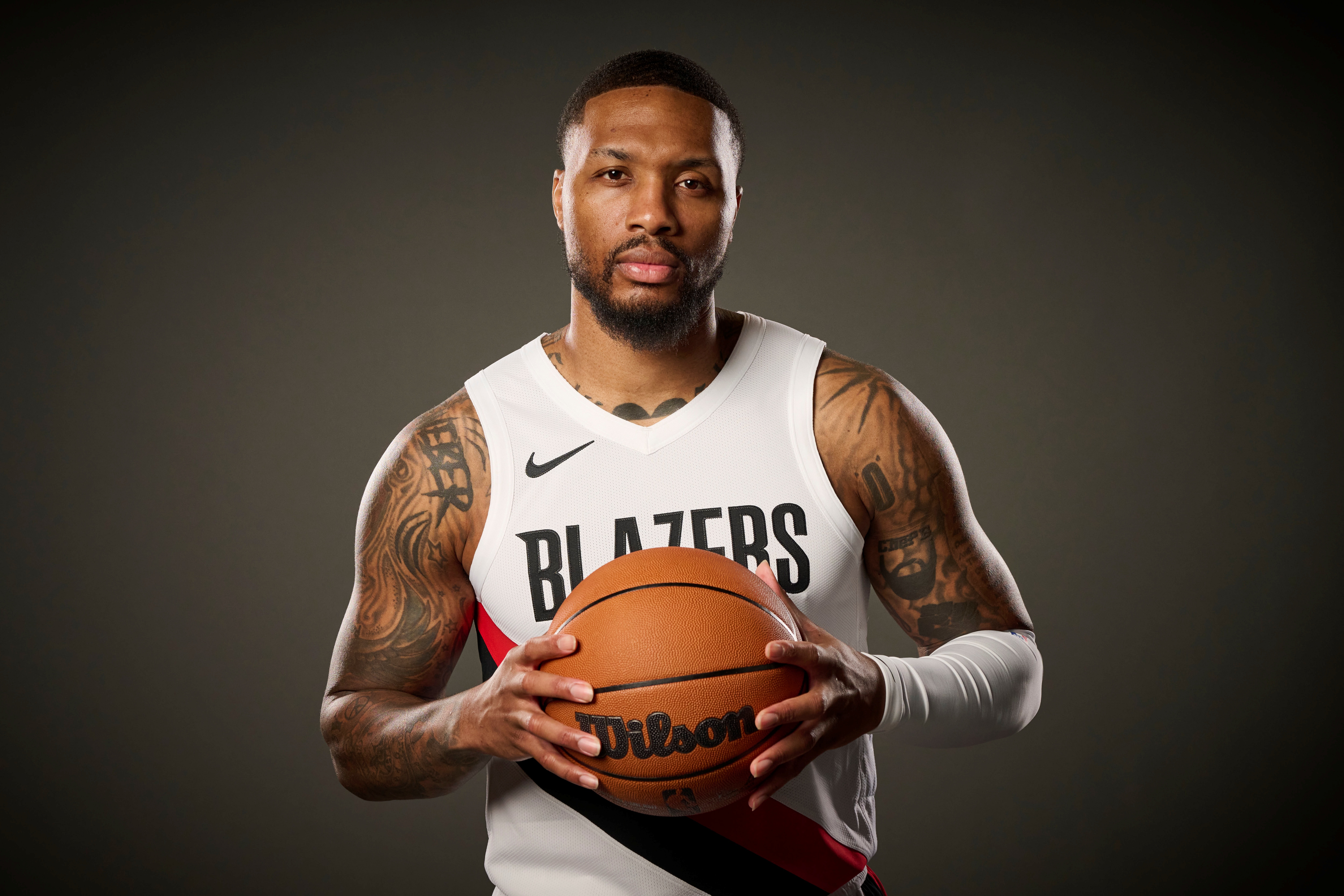 从板凳到NBA巨星!利拉德:高中教练曾说我可能第二年就被淘汰