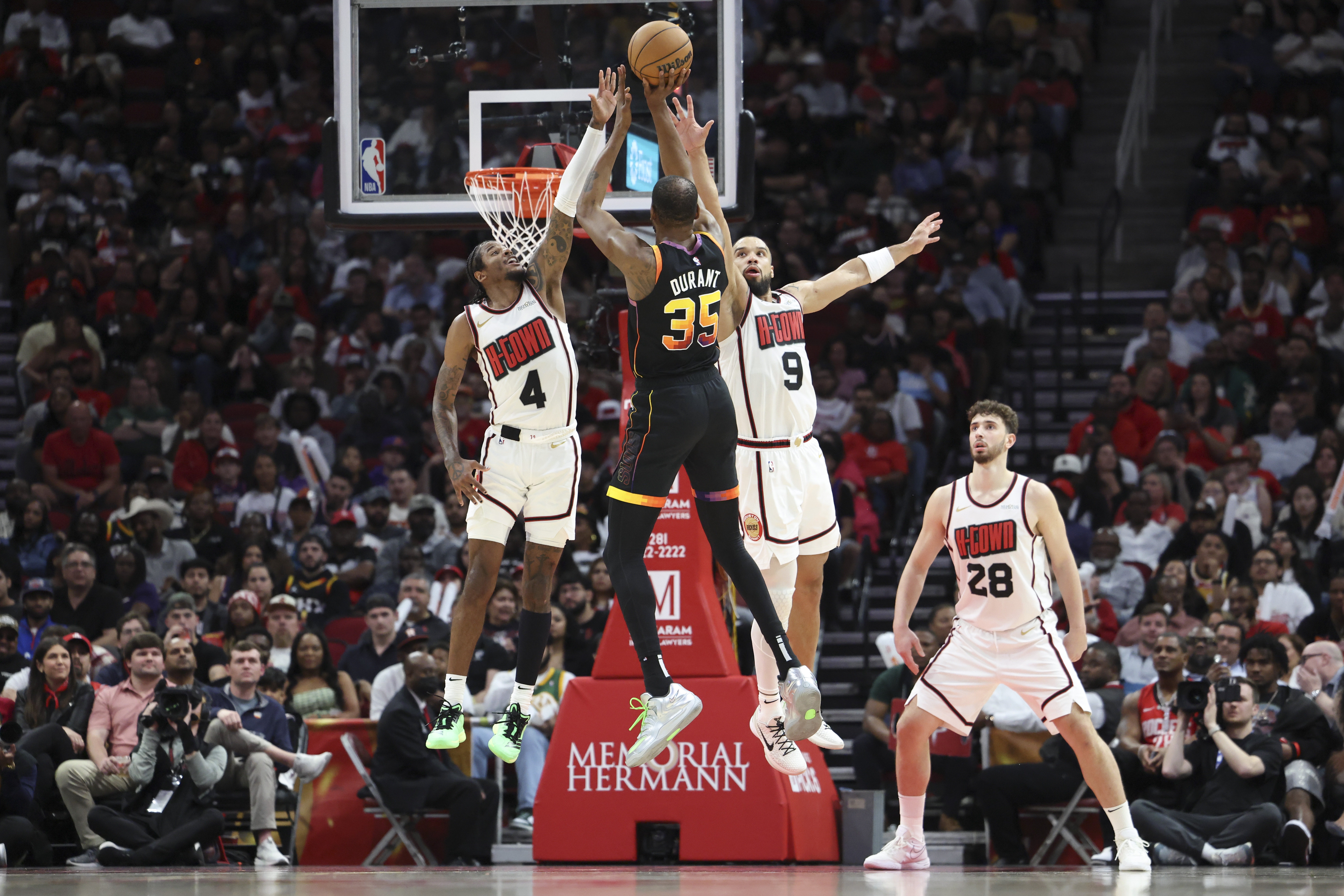 火箭媒体人:申京&KD&格林极端球迷太过分 饭圈文化是种病
