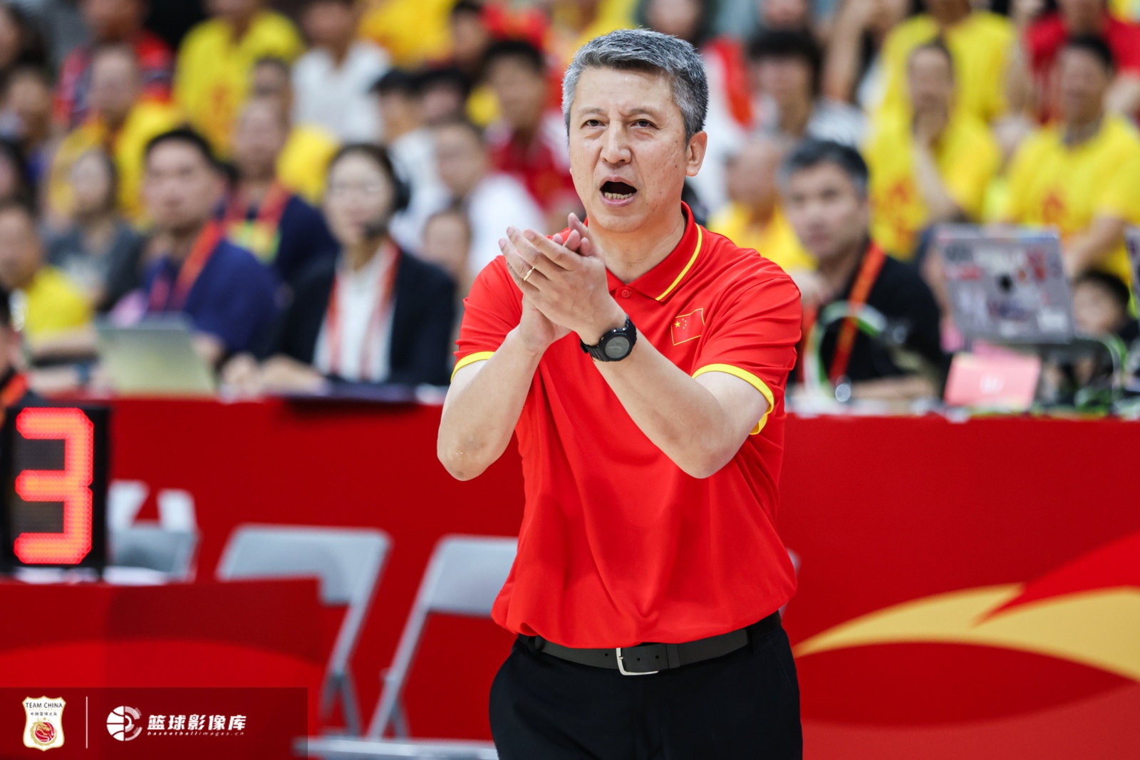 新华社:中国男篮需要一场翻身仗 要最大限度地激发杨瀚森的潜力