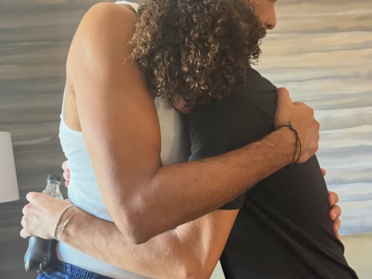 邓肯一家送大儿子上大学!就读于波莫纳学院 将征战NCAA D3赛事 邓肯一家送大儿子上大学!就读于波莫纳学院 将征战NCAA D3赛事
