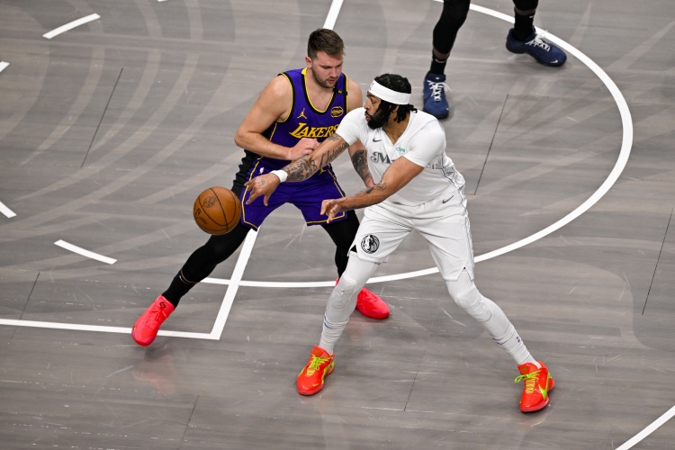 近5年最差5笔交易:太阳豪华舰队变一地鸡毛 东眉交易震撼篮球界 近5年最差5笔交易:太阳豪华舰队变一地鸡毛 东眉交易震撼篮球界
