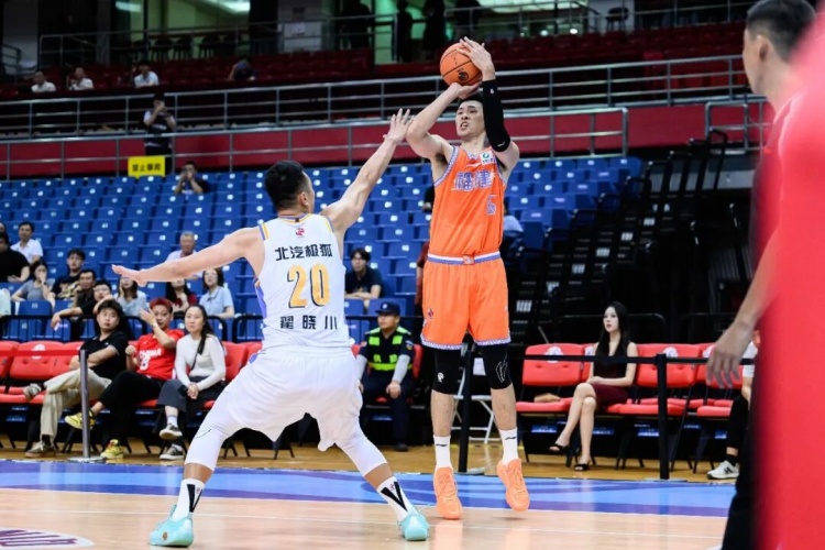 夏季联赛G2 | 硬碰硬的对决! 夏季联赛G2 | 硬碰硬的对决!